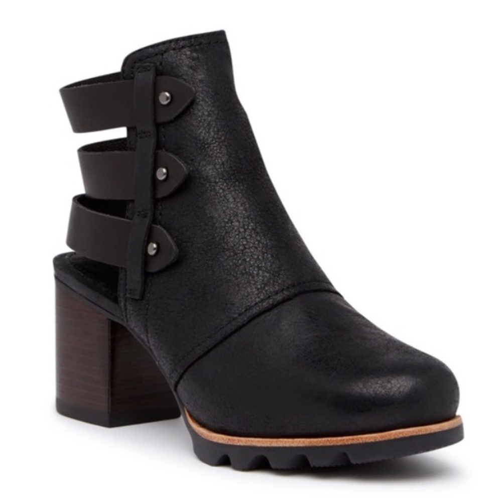 Sorel | Addington Leather Heeled Ankle Bootie | 8